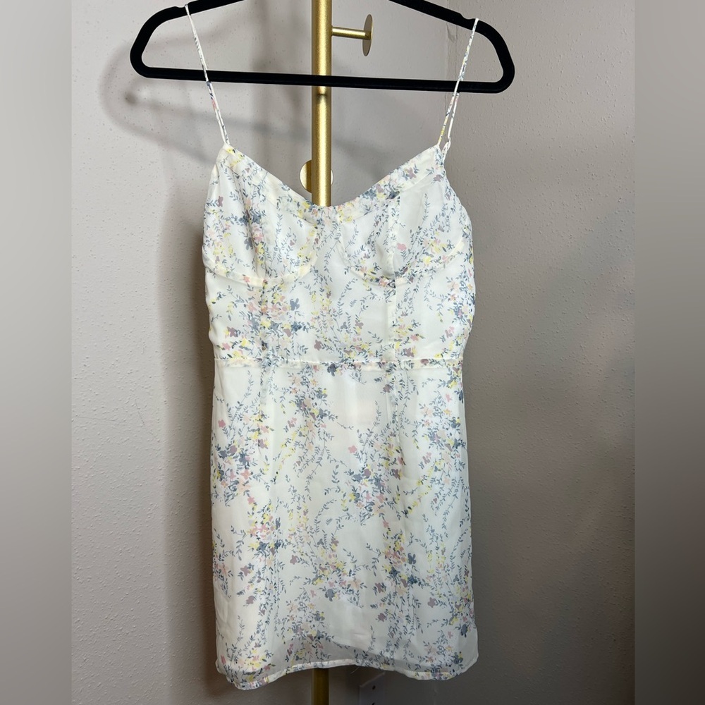 NWT Superdown Eliena Floral dress - Picture 3 of 8